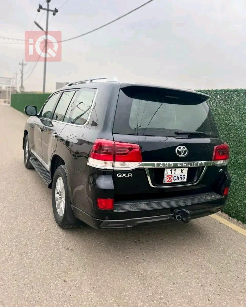 تويوتا لاندكروزر